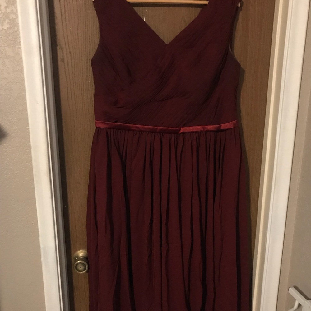 Bridesmaid/prom/formal dress - needs cleaning